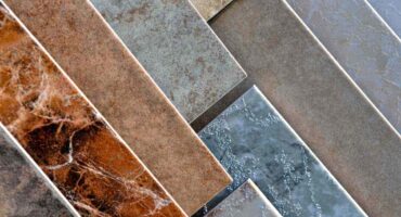 Kitchen-tile-Flooring-Samples-on-Display-at-Home-Improvement-Store-3-1
